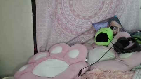 Veronica Lehane online show from 01-06-25, 03:19