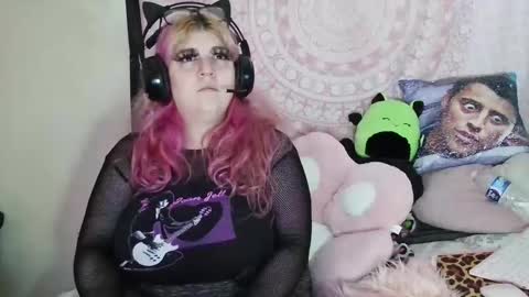 Veronica Lehane online show from 01-10-25, 04:01