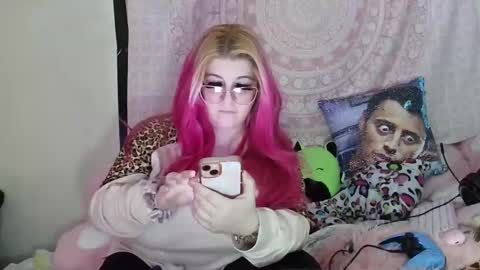 Veronica Lehane online show from 01-17-25, 08:24