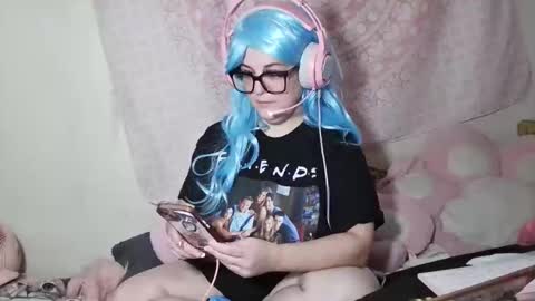 Veronica Lehane online show from 10-14-25, 03:35