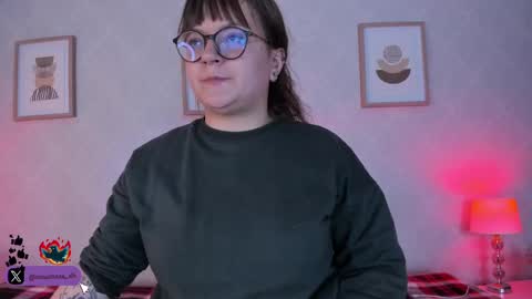 Vee Simons online show from 09-12-25, 07:47