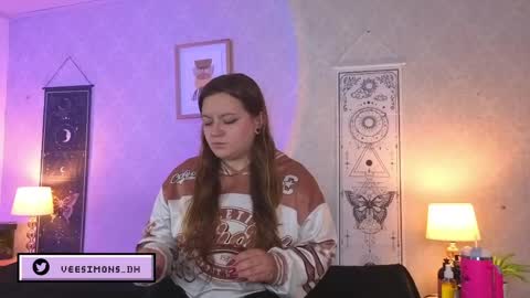 Vee Simons online show from 06-08-26, 07:36