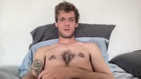 Snapshot of vegassangel chatting on 04-30-26, 06:36 Joeyyy online show from 04-30-26, 06:36