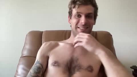 Snapshot of vegassangel chatting on 05-01-26, 12:04 Joeyyy online show from 05-01-26, 12:04