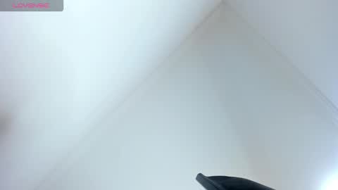 velez_isa online show from 02-12-26, 07:42