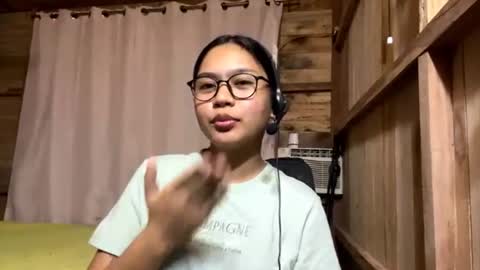 Sophie online show from 06-10-26, 12:26