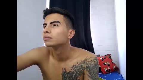 velk_hot1 online show from 12-30-24, 05:44