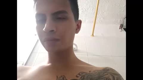 velk_hot1 online show from 01-06-25, 05:52