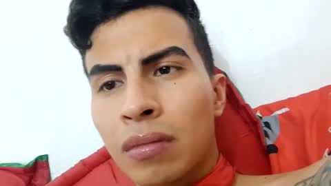 velk_hot1 online show from 03-10-25, 12:07