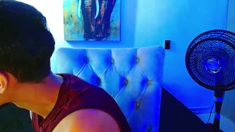 velk_hot1 online show from 03-20-26, 04:01