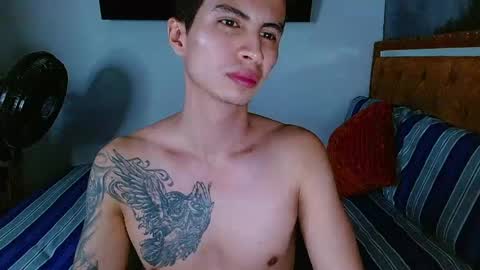 velk_hot1 online show from 06-03-26, 12:57