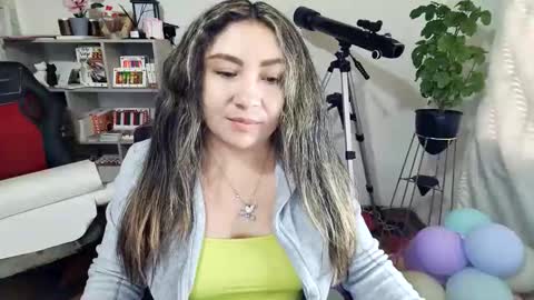 Im VelaI will be Christmas and New Year with my family December 22 to January 13 I will miss you guys. online show from 10-23-25, 10:08