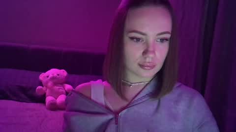 Snapshot of velour_myst chatting on 06-09-26, 04:40 velour_myst online show from 06-09-26, 04:40