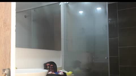 Snapshot of veluna_ chatting on 07-27-26, 04:58 veluna_ online show from 07-27-26, 04:58