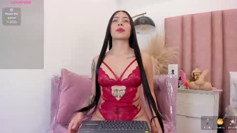 Snapshot of velunett chatting on 07-14-26, 10:59 VELUNETT online show from 07-14-26, 10:59