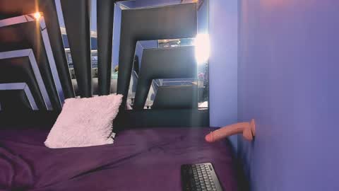 Snapshot of veluniliore chatting on 04-29-26, 05:30 Veluni online show from 04-29-26, 05:30