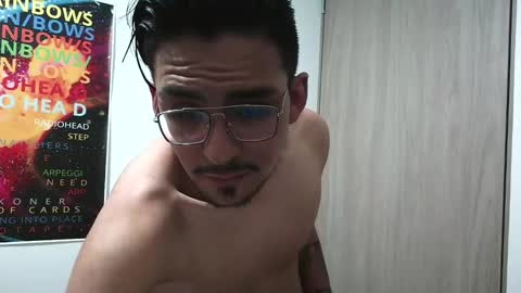 Snapshot of veluvb chatting on 09-28-25, 05:24 veluvb online show from 09-28-25, 05:24