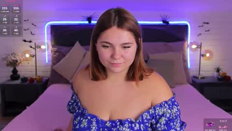 Snapshot of velvet___doll chatting on 11-02-25, 01:13 Velvet   Doll online show from 11-02-25, 01:13