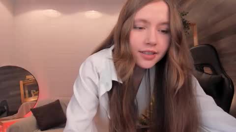 velvet_cherry online show from 09-30-25, 03:28