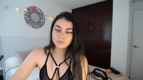 Snapshot of velvet_moon_0202 chatting on 04-13-26, 05:18 velvet_moon_0202 online show from 04-13-26, 05:18