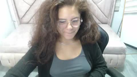 velvet_moon_v online show from 03-19-26, 08:02