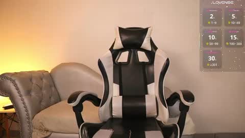 Snapshot of velvet_raze chatting on 07-11-26, 01:14 Velvet online show from 07-11-26, 01:14
