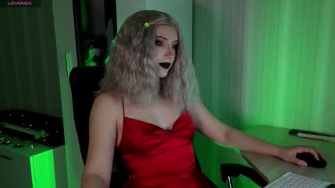 Violet online show from 10-29-25, 04:20