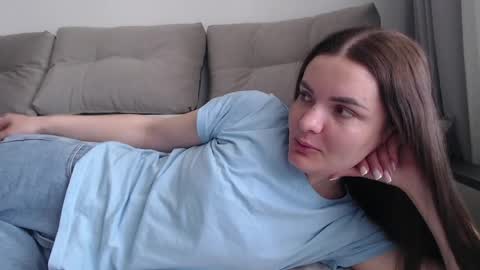 velvetmoon123 online show from 04-05-26, 09:28