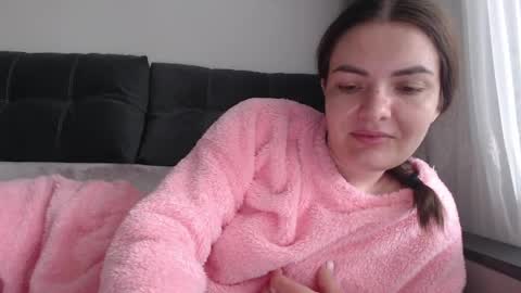 velvetmoon123 online show from 06-04-26, 08:42