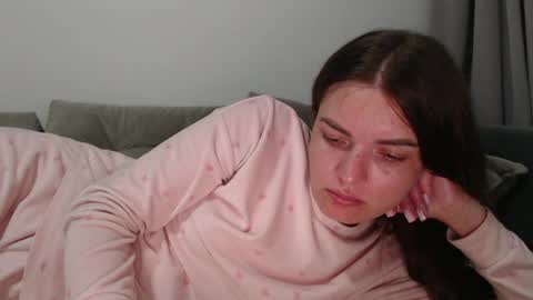 velvetmoon123 online show from 06-06-26, 07:07