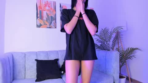 Snapshot of velvetnoir__ chatting on 05-15-26, 11:17 online show from 05-15-26, 11:17