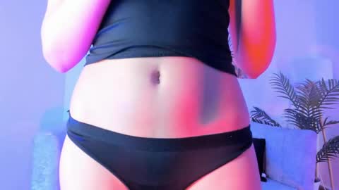 Snapshot of velvetnoir__ chatting on 06-04-26, 11:16 online show from 06-04-26, 11:16