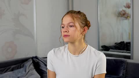 Kelly online show from 09-24-25, 07:23