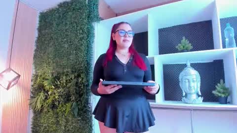 velvetscarlett online show from 02-26-26, 12:15