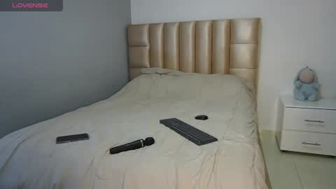 velvet online show from 04-16-26, 10:56