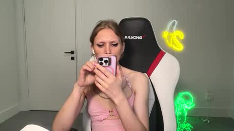 VelvetTGirl online show from 02-18-26, 07:15