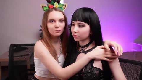 Snapshot of velvetvalkyries chatting on 12-22-24, 01:55 CLEOshort hair TIna long hair online show from 12-22-24, 01:55