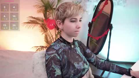 Snapshot of velvetvalkyries chatting on 02-12-25, 02:54 CLEOshort hair TIna long hair online show from 02-12-25, 02:54