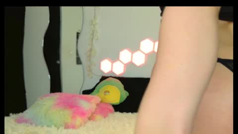 Snapshot of velvetvibes_ chatting on 03-27-26, 01:33 velvetvibes_ online show from 03-27-26, 01:33