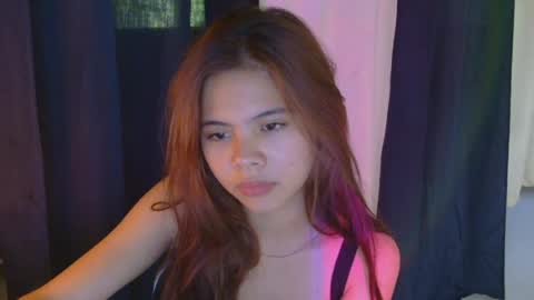 Snapshot of velvetvixen_24 chatting on 07-13-26, 02:14 vixen online show from 07-13-26, 02:14
