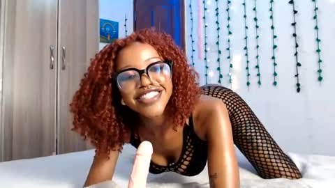 Snapshot of velvetyvixen chatting on 07-23-26, 08:56 COCO XOXO online show from 07-23-26, 08:56