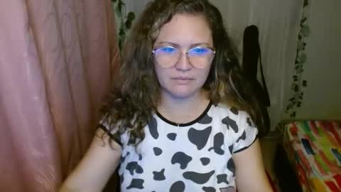 Snapshot of venecasexy44 chatting on 10-10-25, 09:52 venecasexy44 online show from 10-10-25, 09:52