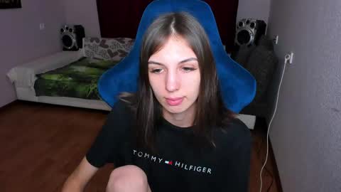 veneradi615 online show from 03-12-25, 04:35