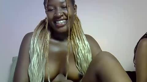 venom_kisses5050 online show from 02-10-26, 05:00