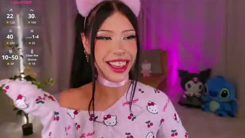 Snapshot of venomeowww_ chatting on 07-22-26, 03:53 Vivian online show from 07-22-26, 03:53