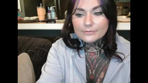 Snapshot of ventressinkbaby chatting on 10-31-25, 06:09 VentressInk online show from 10-31-25, 06:09