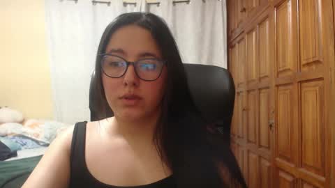 Snapshot of venus_cat_ chatting on 04-26-26, 02:20 Venus online show from 04-26-26, 02:20
