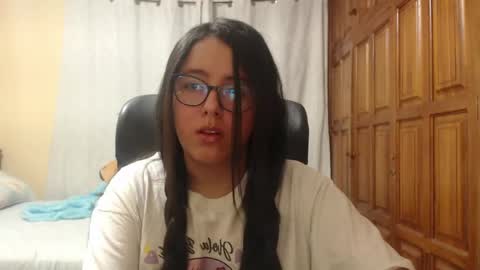 Snapshot of venus_cat_ chatting on 06-08-26, 05:52 Venus online show from 06-08-26, 05:52