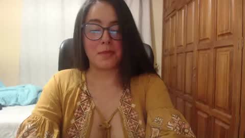 Snapshot of venus_cat_ chatting on 06-16-26, 09:39 Venus online show from 06-16-26, 09:39
