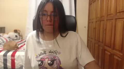 Snapshot of venus_cat_ chatting on 07-10-26, 03:33 Venus online show from 07-10-26, 03:33